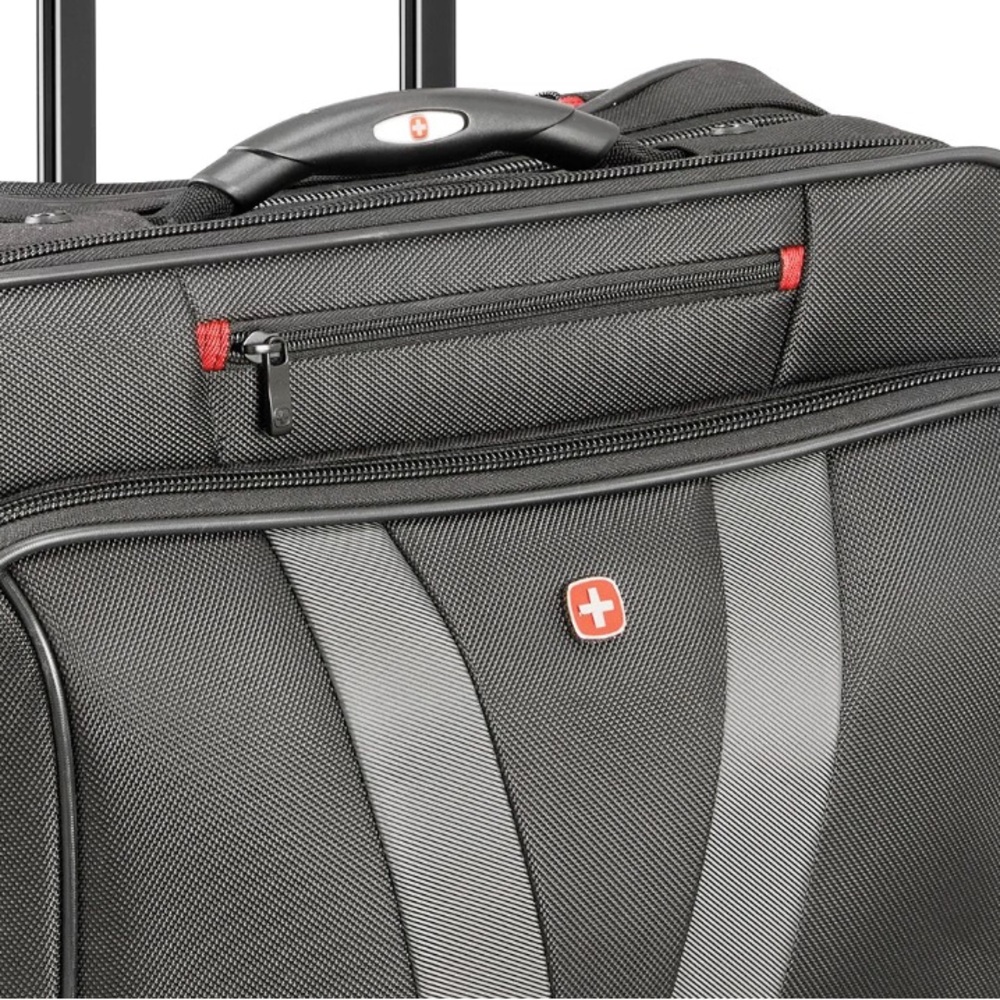 SwissGear Black Travel Bag with Modern Design and Durable Fabric
